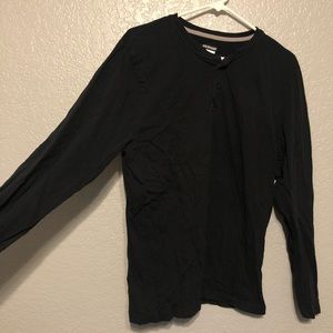 Long Sleeve Buttoned Crew Shirt